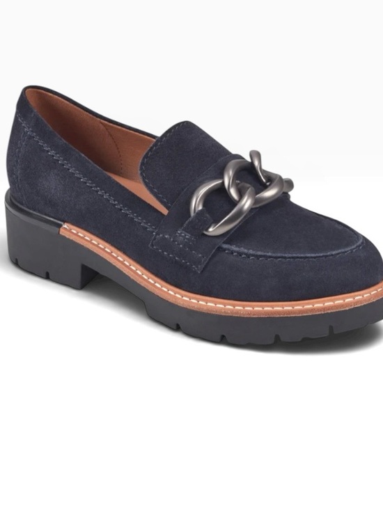 Earth Shoes - Earth Navy Blue Suede Zalor Chain Detail Lug Sole Slip On Loafers Women’s Size 8